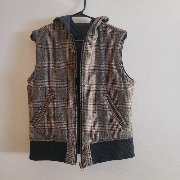 PrAna • Quilted Reversable Vest - Picture 2 of 8